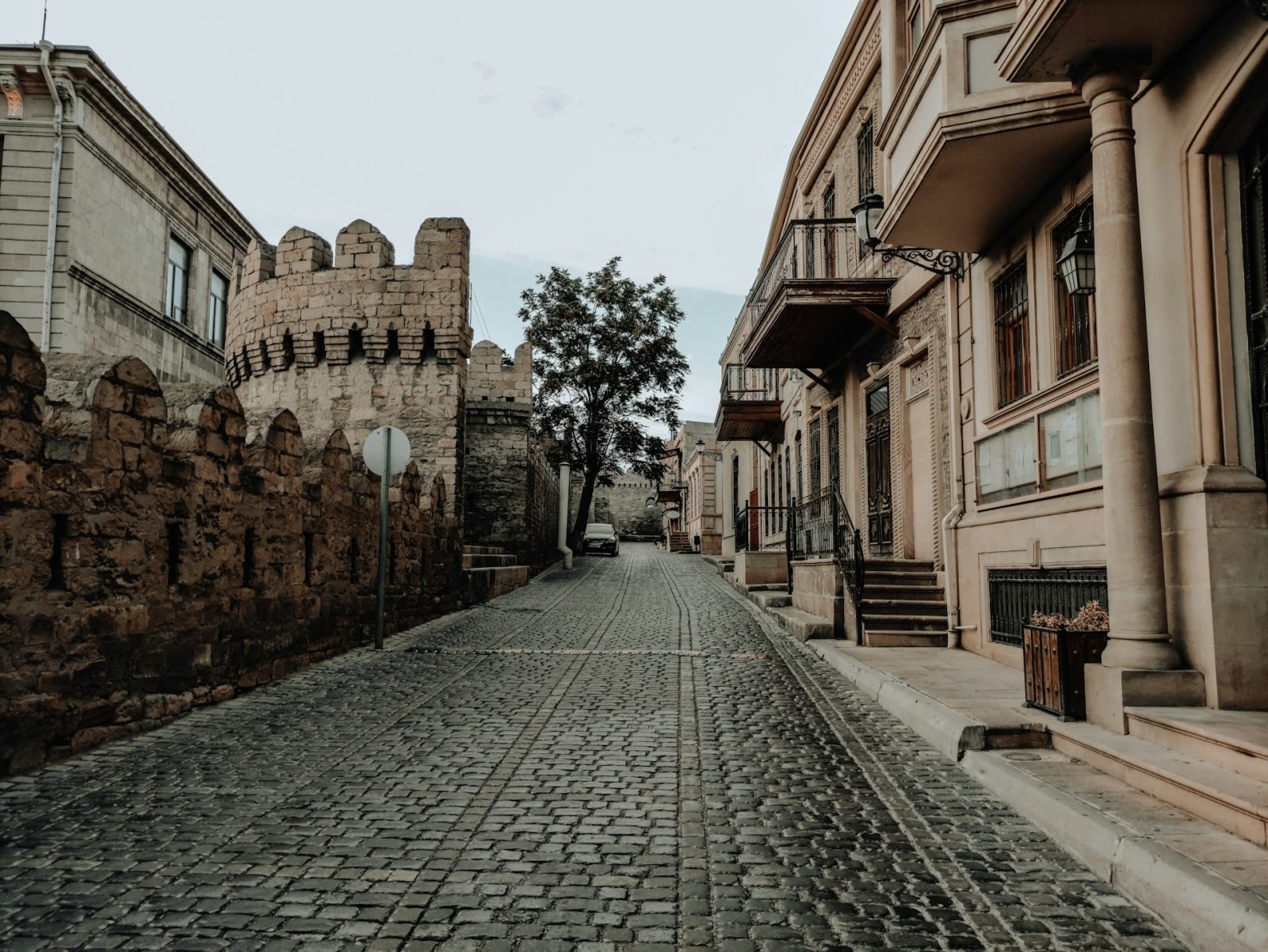 Alev Kuleleri