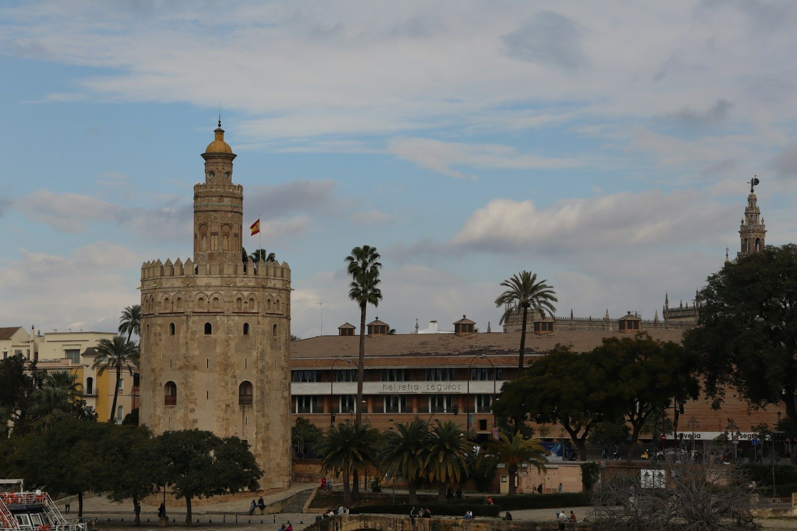 Elhamra Sarayı
