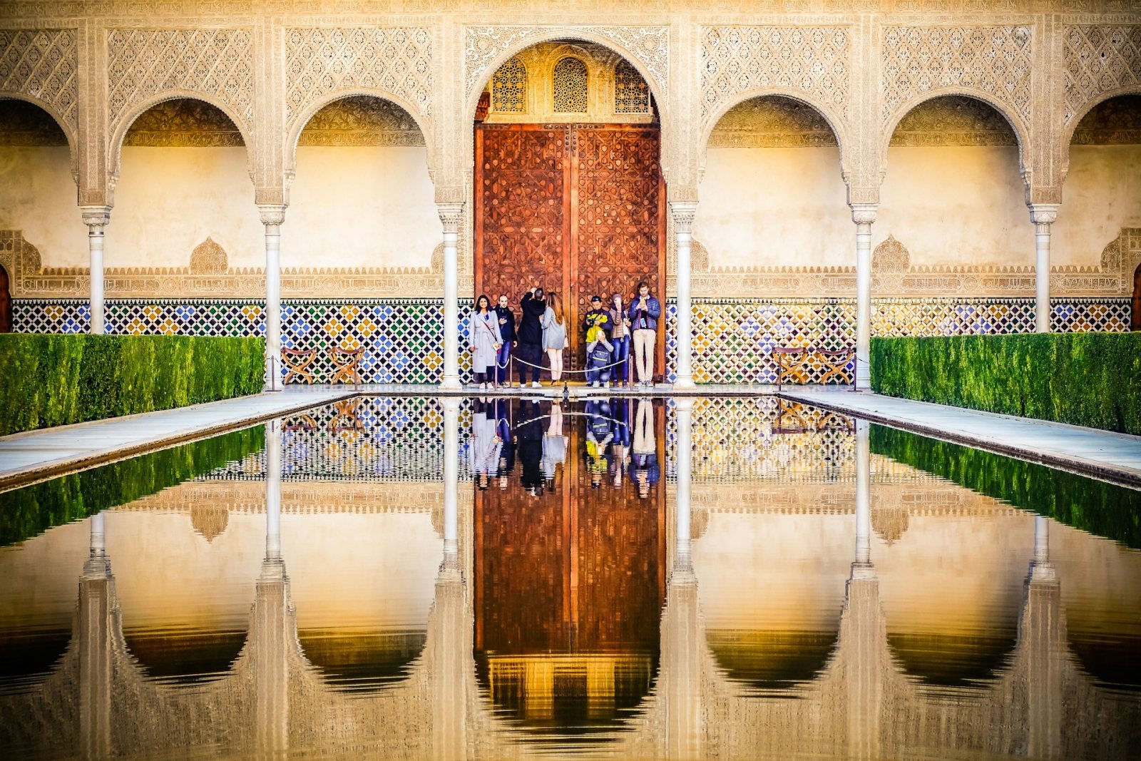 Elhamra Sarayı