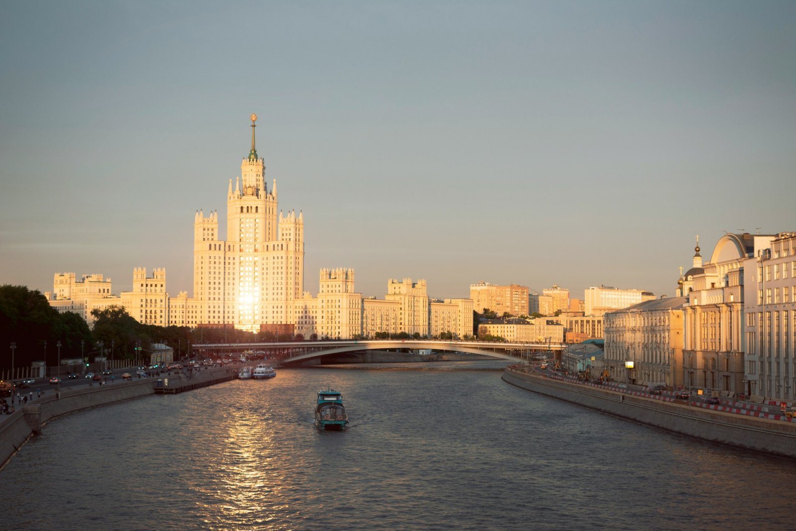 Kızıl Meydan · Kremlin