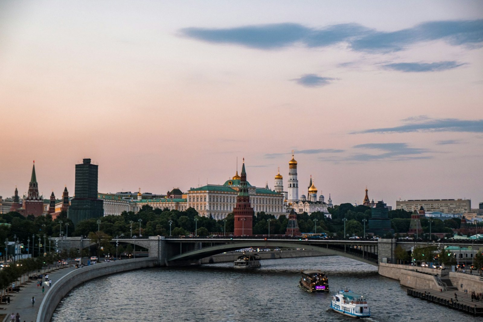 Kızıl Meydan · Kremlin