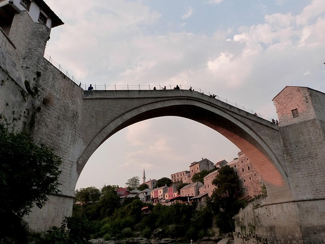 Mostar Köprüsü