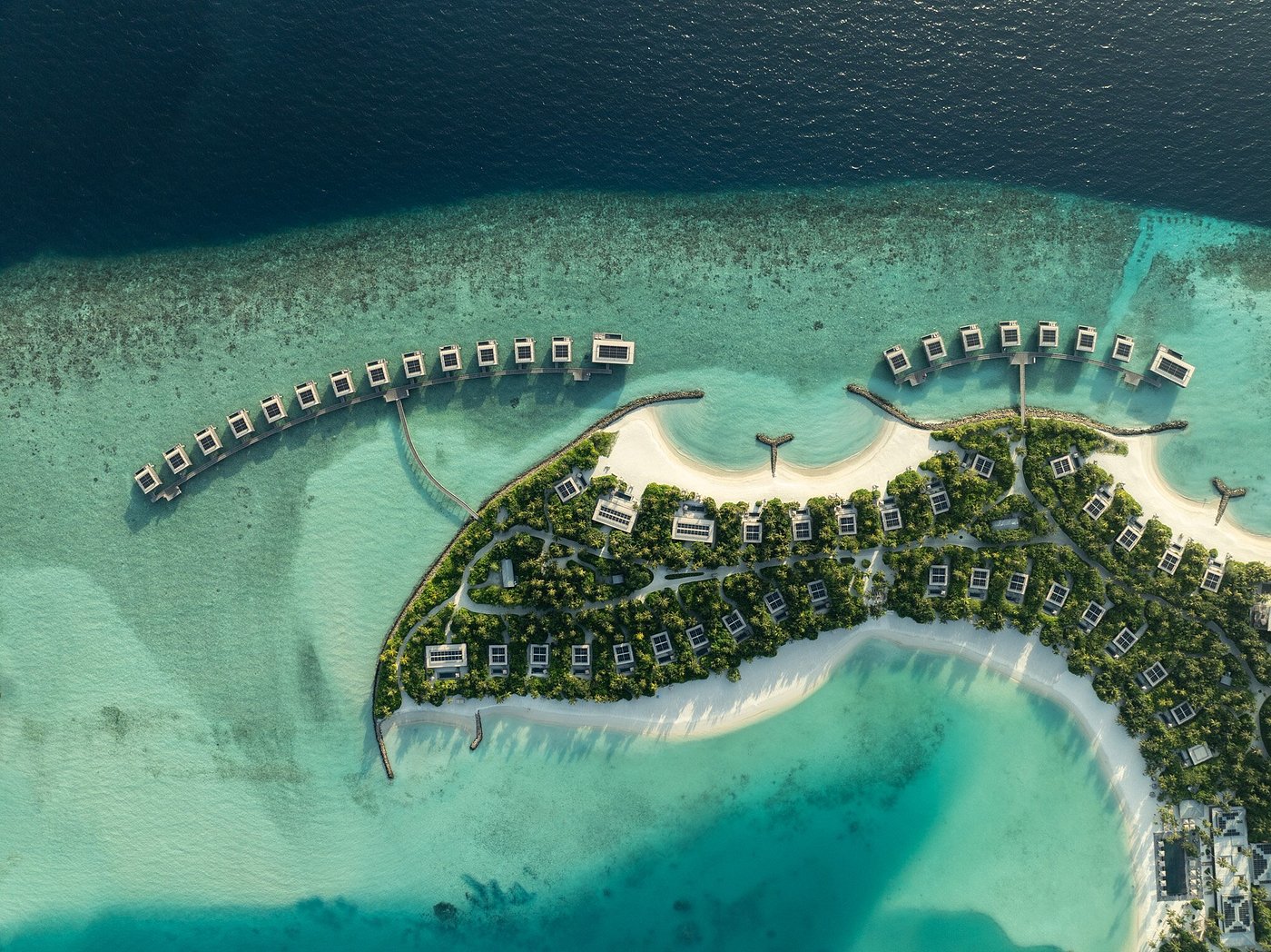 Patina Maldives, Fari Islands