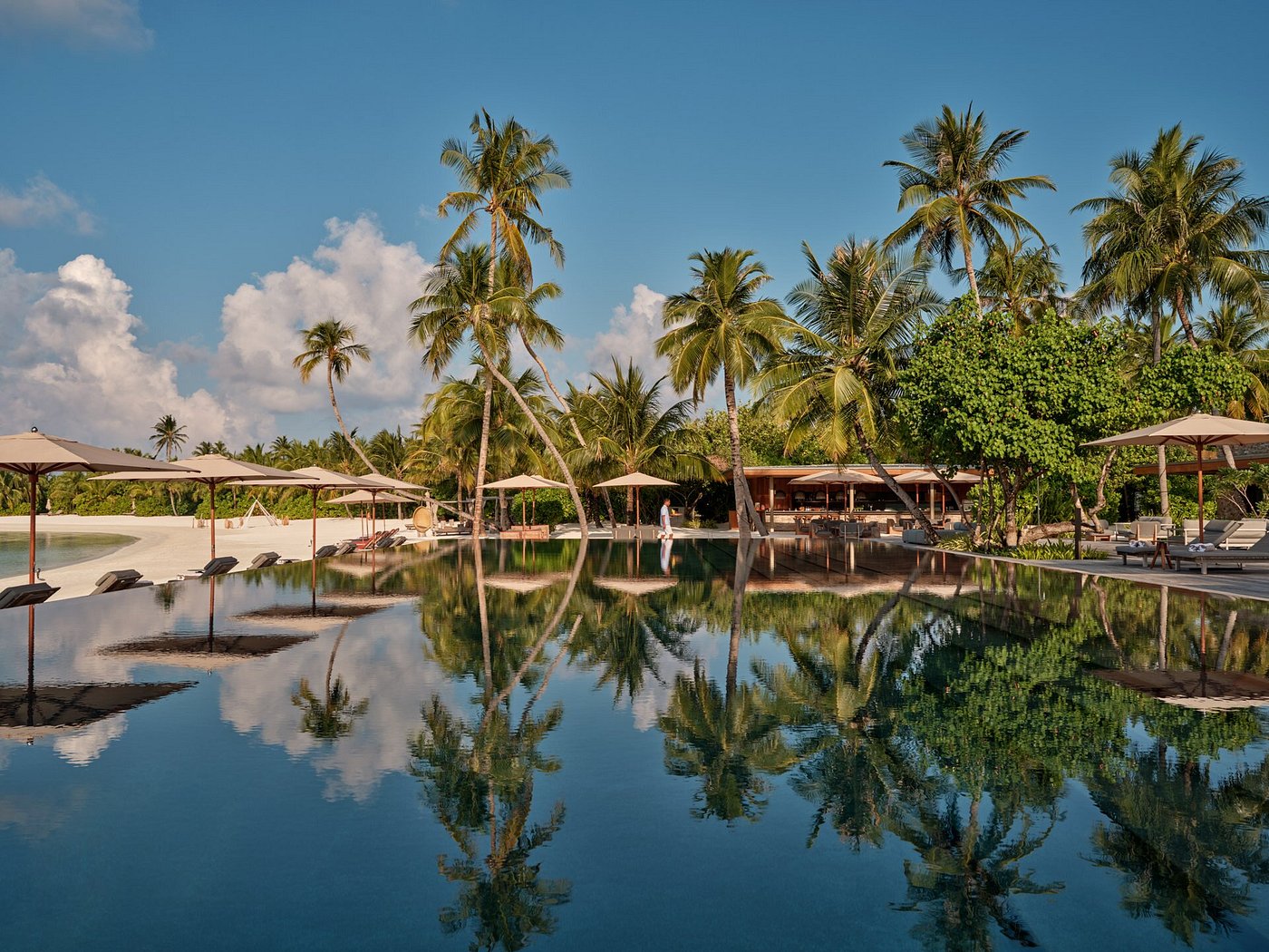 Patina Maldives, Fari Islands