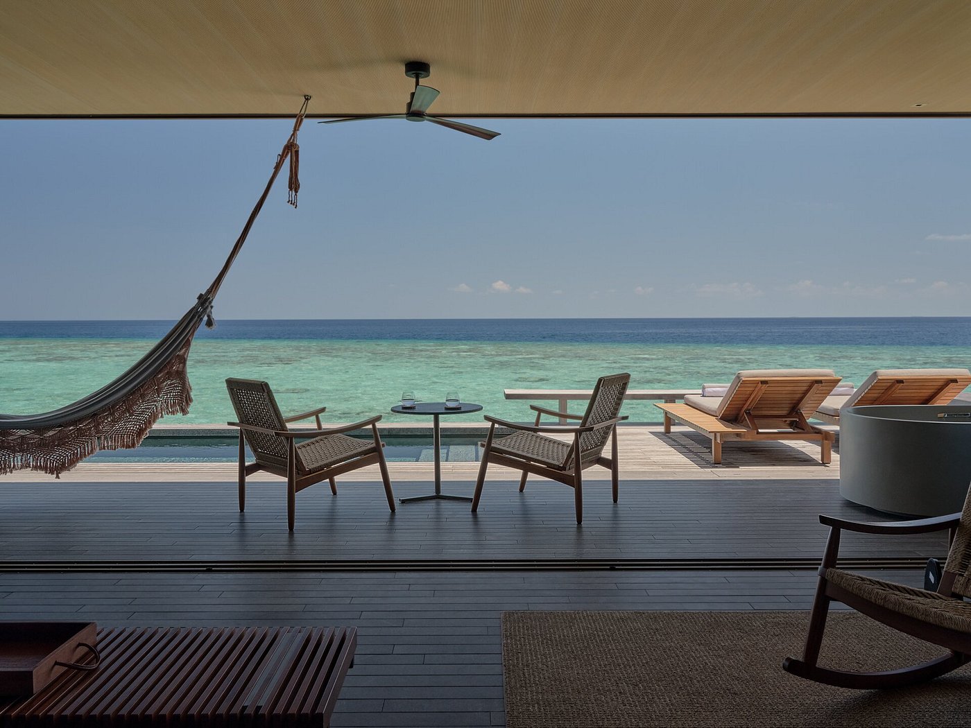 Patina Maldives, Fari Islands
