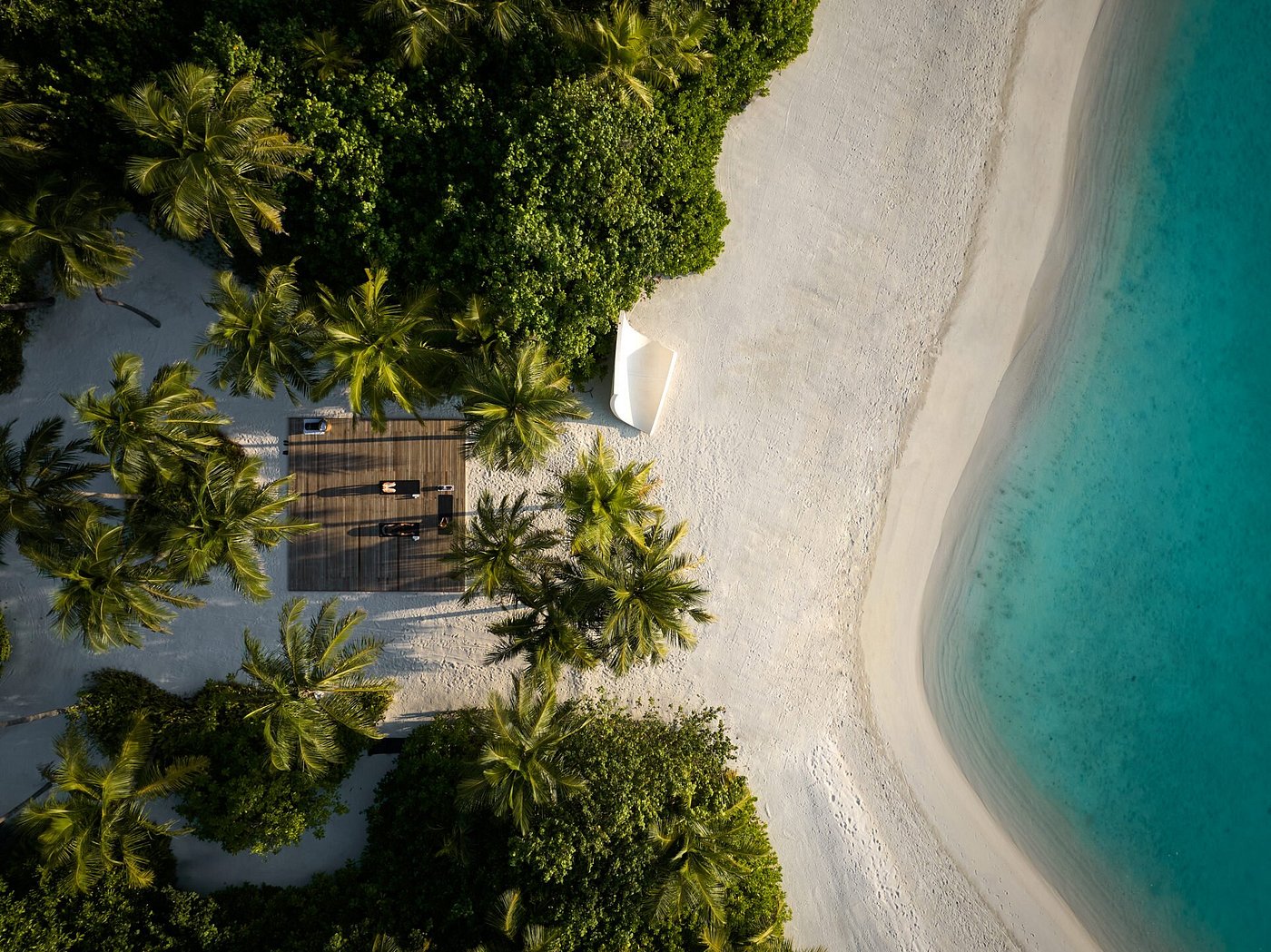 Patina Maldives, Fari Islands