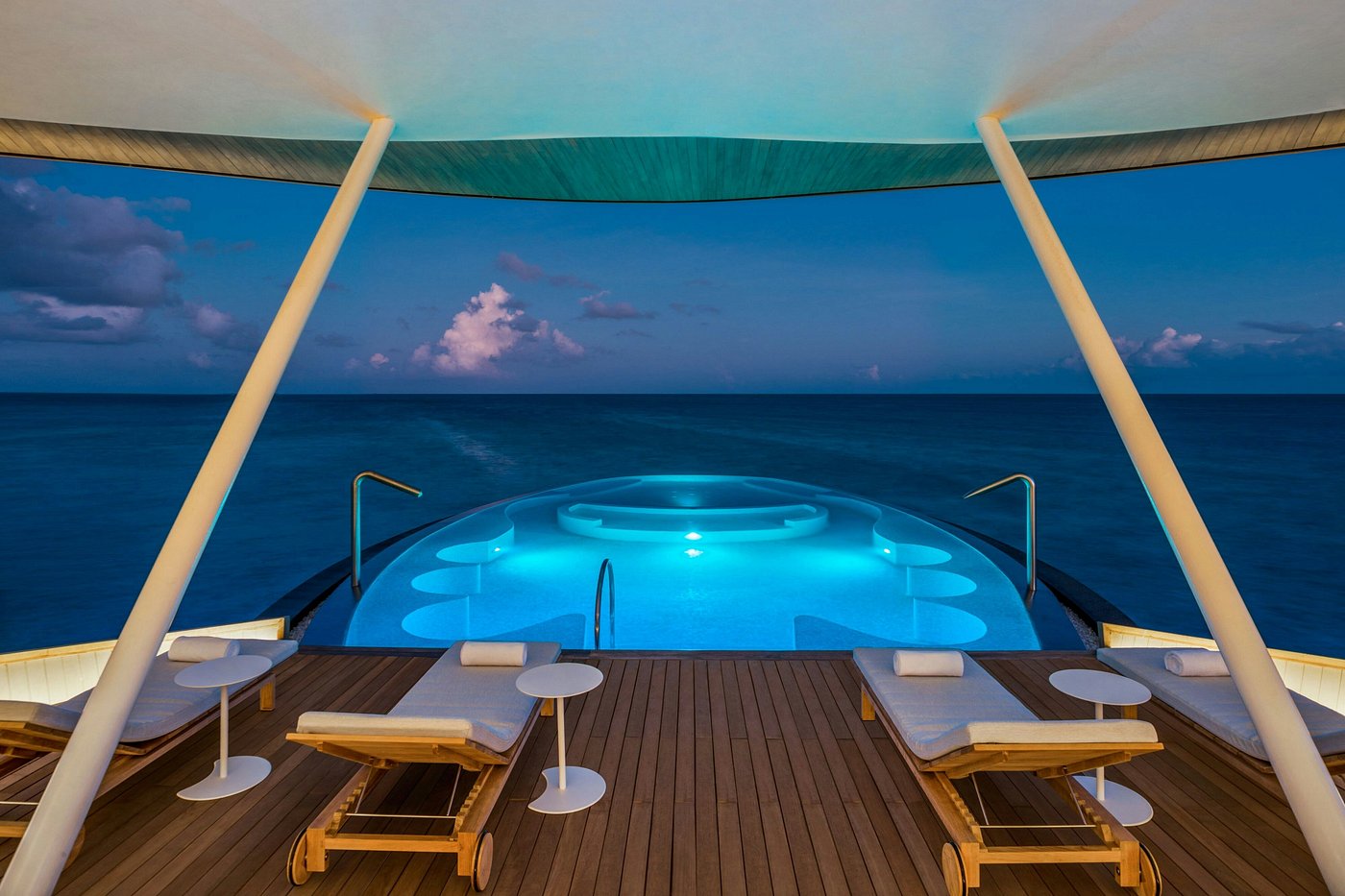 The St. Regis Maldives Vommuli Resort
