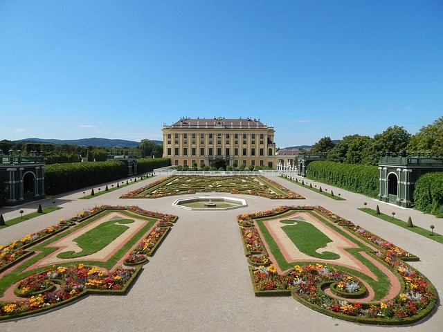 Schönbrunn Sarayı