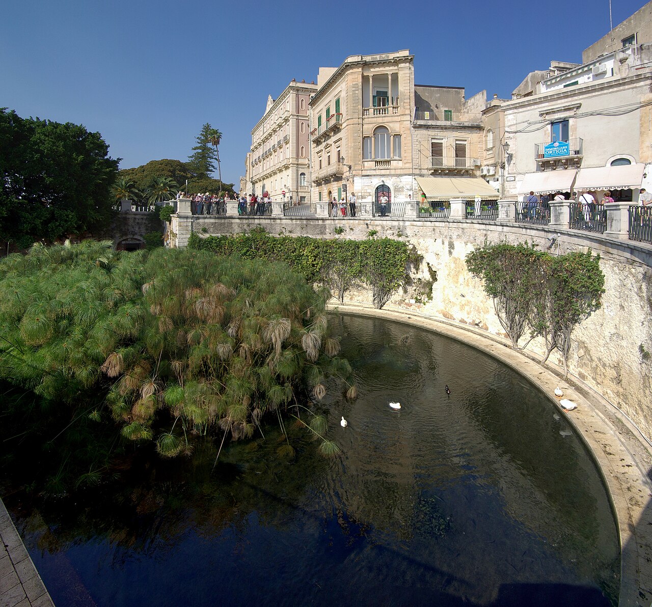 Arethusa Çeşmesi