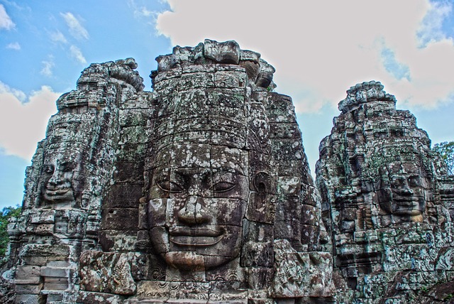 Bayon Tapınağı