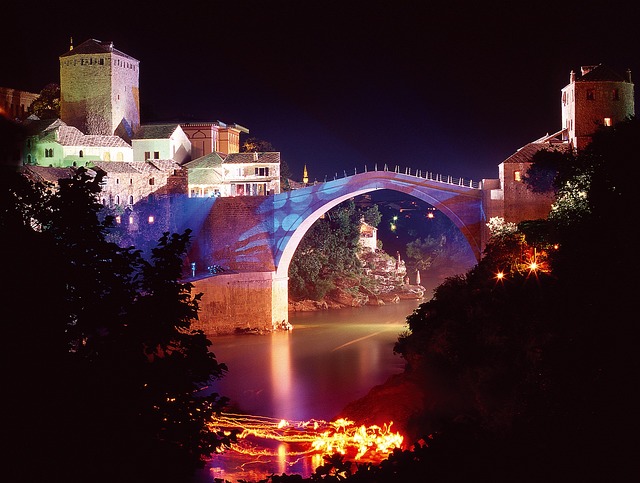 Mostar Köprüsü