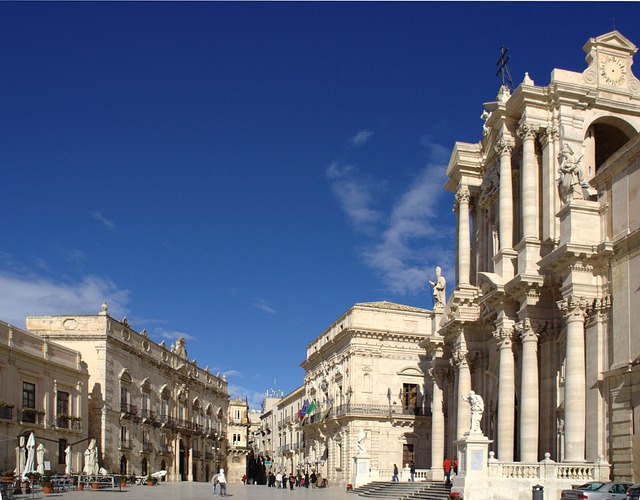 Piazza del Ferrarese