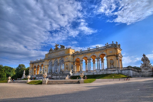 Schönbrunn Sarayı
