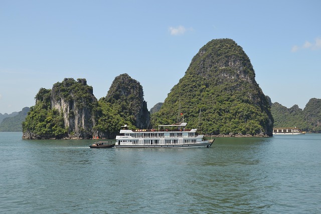 Ha Long Bay