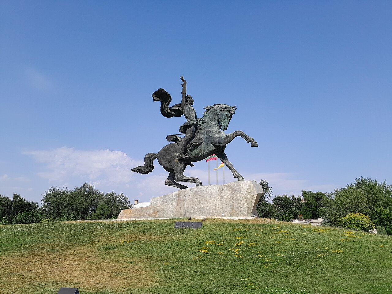 Suvorov Anıtı