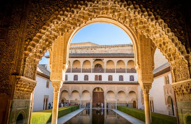 İspanya ve Endülüs Turu Rehberi: Madrid, Sevilla, Kurtuba ve Granada
