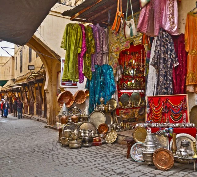 Fas Turu Rehberi: Marakeş, Fes, Şafşavan ve Sahra Çölü’nde Bir Gece